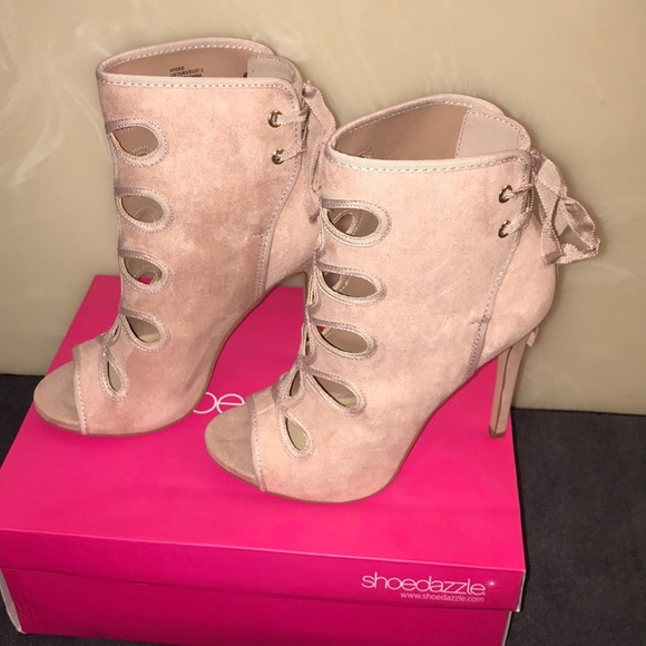 Shoe Dazzle Shoes - NIB Faux suede blush high heels,